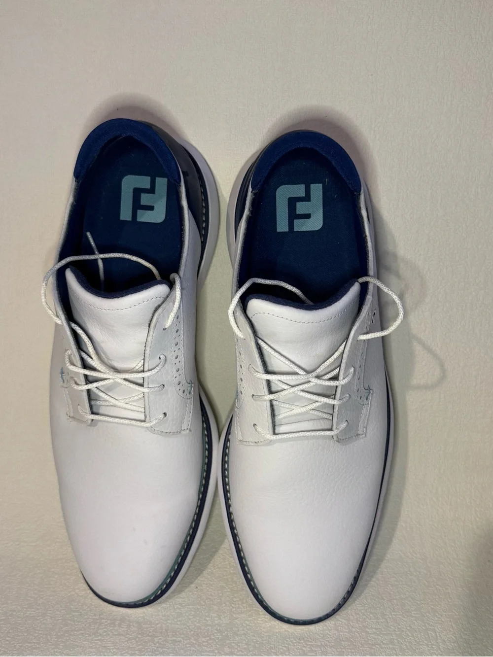 FootJoy Men’s Golf Shoes Size 13 White Navy Spikeless Casual 57977